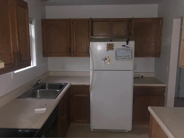 406 Hillview Pl — Photo 5