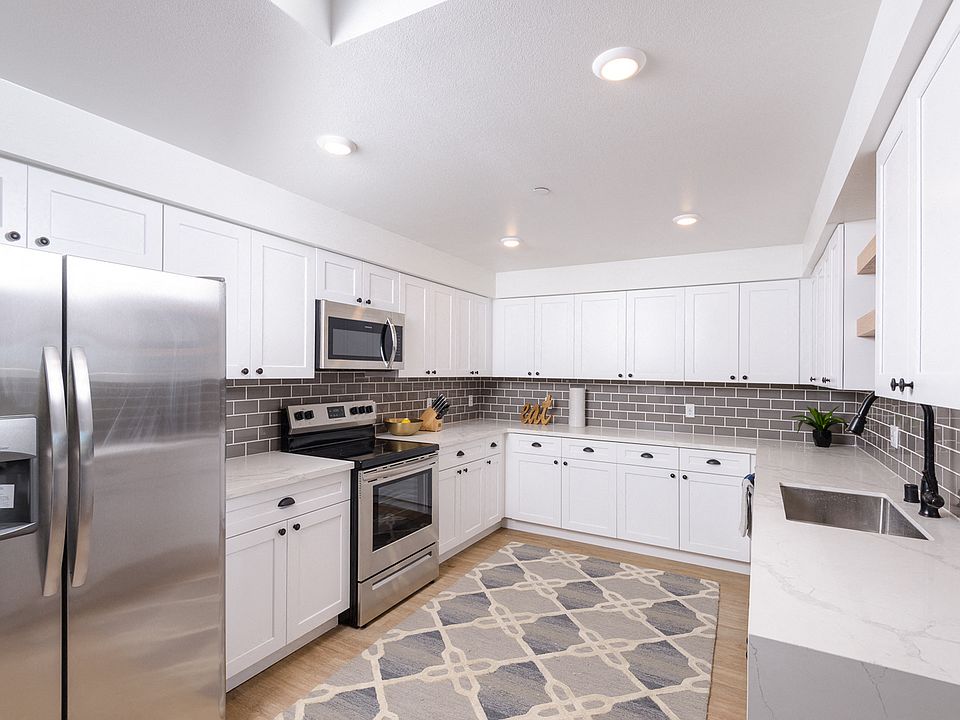 Upgraded stainless steel appliance package