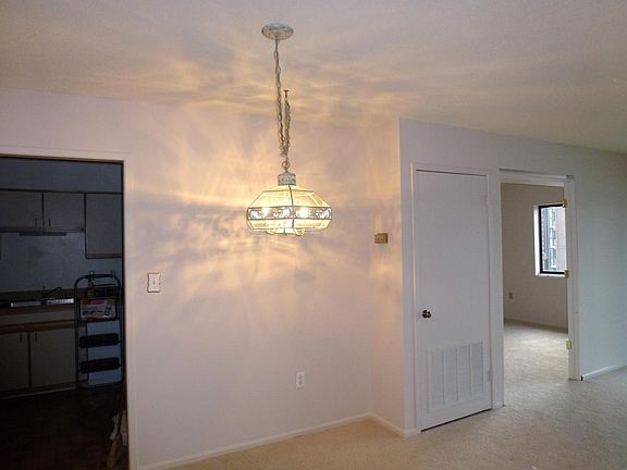 Dining Kitchen Area
