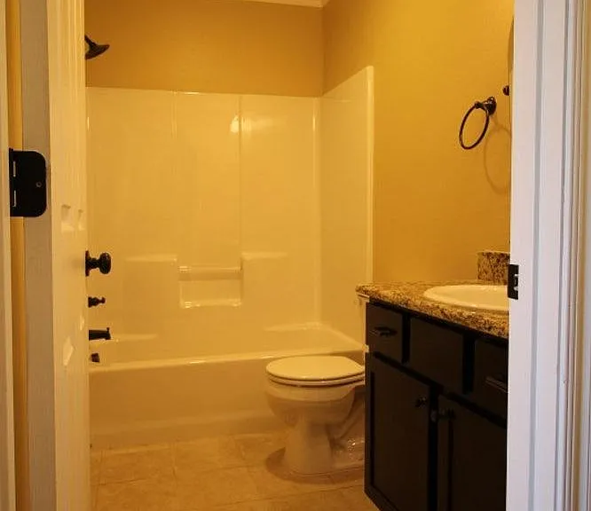 937 Robineta Ln — Photo 5