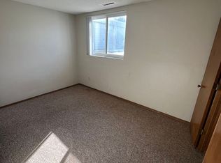 1125 Dixon Dr APT 2, Waterloo, IA 50701