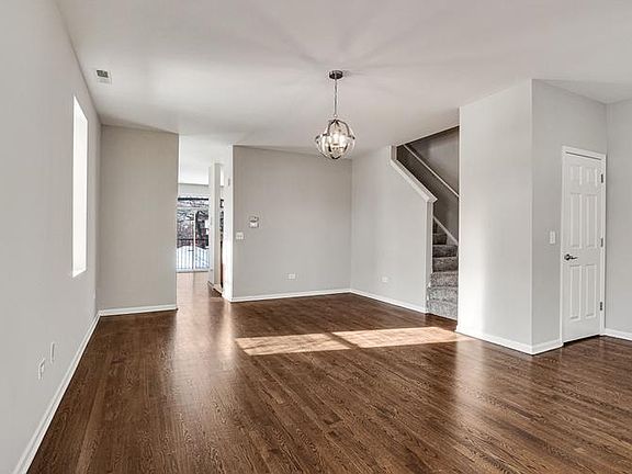 Living room/ Dining room