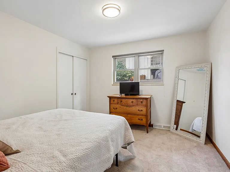 2502 S Yarrow St — Photo 16