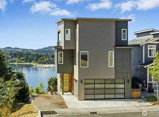 3347 Amak Ln, Bremerton, WA 98310