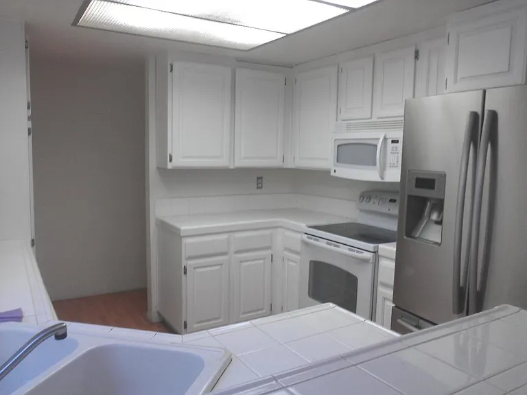 9250 Towne Centre Dr #7 — Photo 3