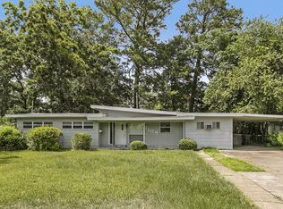 1104 Valley Forge Rd, Dothan, AL 36301