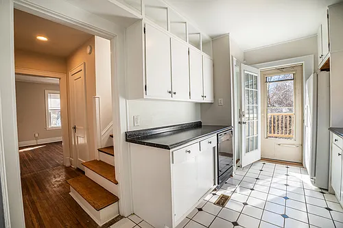 228 Crawford St #B Photo 1