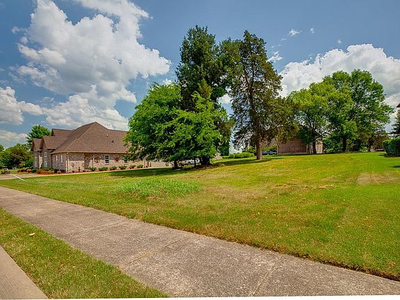 4th image of 202 Camille Victoria Ct