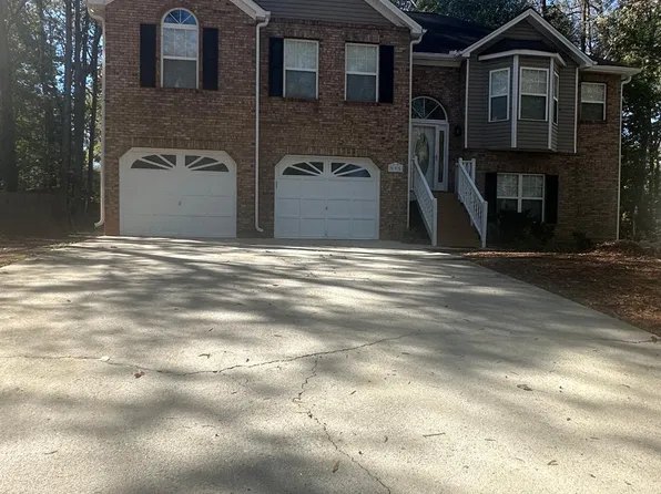 995 Aspen Dr, Lithia Springs, GA 30122