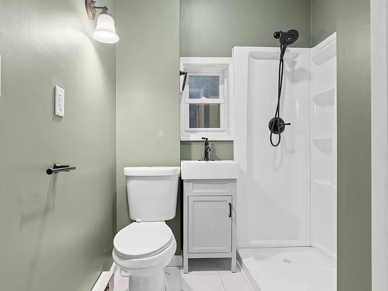 247 Main St #5 — Photo 6