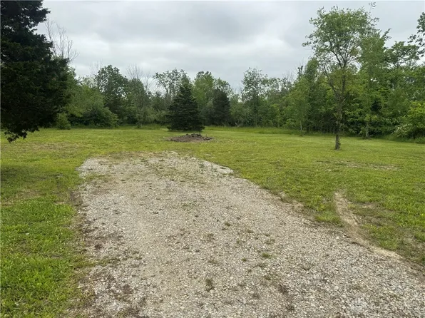 5126 Diamond Mill Rd, Brookville, OH 45309