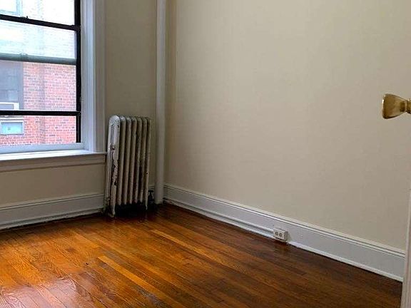 3rd image of 143-56 Roosevelt Ave #2A