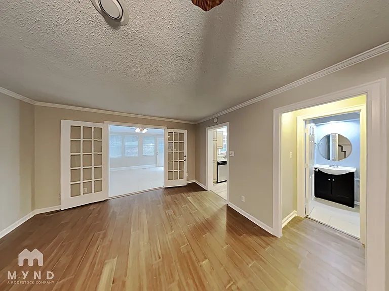 429 Dove Valley Rd — Photo 2
