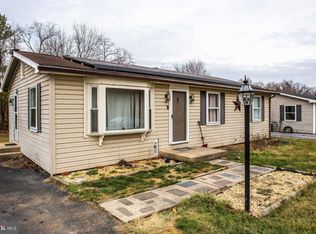 11042 Hickory School Rd, Williamsport, MD 21795