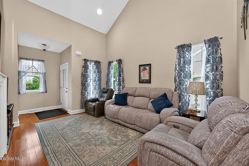 5th image of 16A Winchester Place