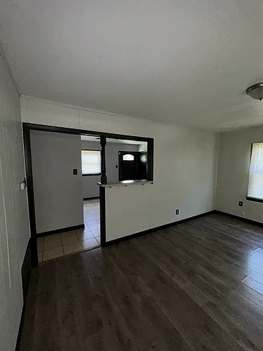 12 Agnes Dr Photo 1