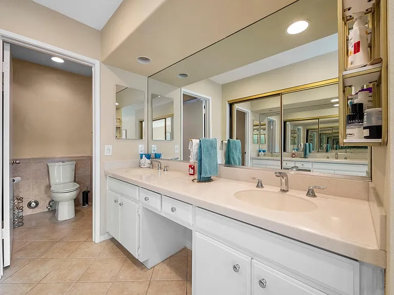 24232 Tahoe Ct — Photo 16
