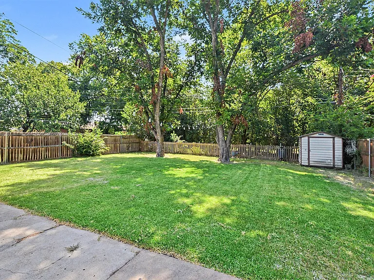 10028 San Lorenzo Dr — Photo 5