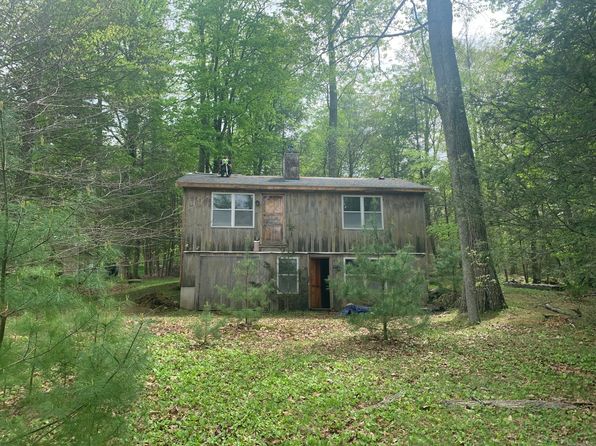 644 W Hill Rd, New Hartford, CT 06057