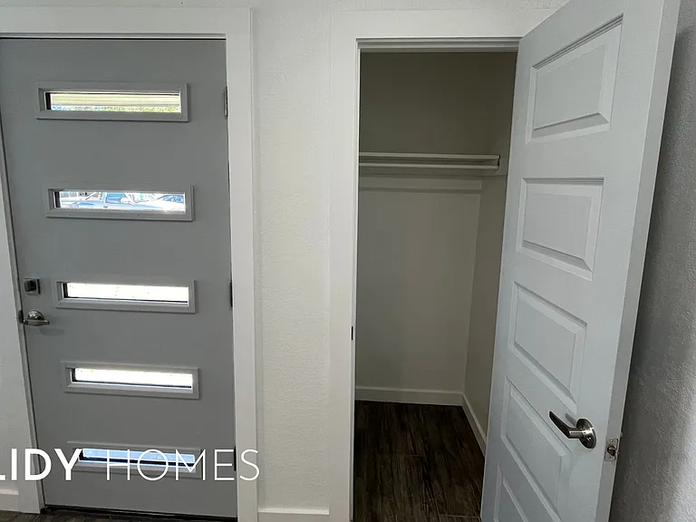2813 SW 62nd St — Photo 8