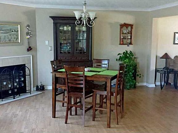4th image of 1241 Constitution Dr