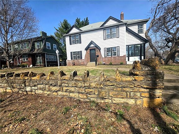 3rd image of 800 Valentine Rd