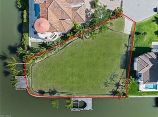 366 Pine AVE, NAPLES, FL 34108