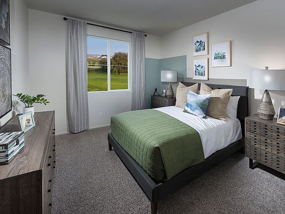 SCA_MagnoliaAtTheFairways_Plan3_Bedroom2_35213BraidPlace_Model