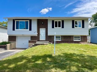 8113 Carlisle Dr, Hanover Park, IL 60133