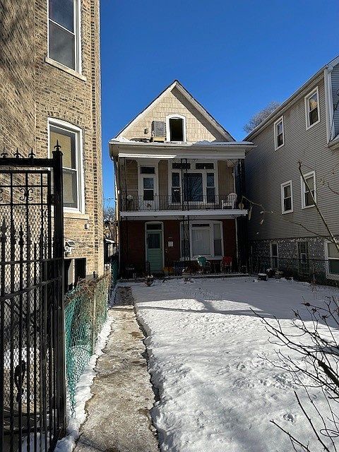 1st image of 1655 N Francisco Ave #2
