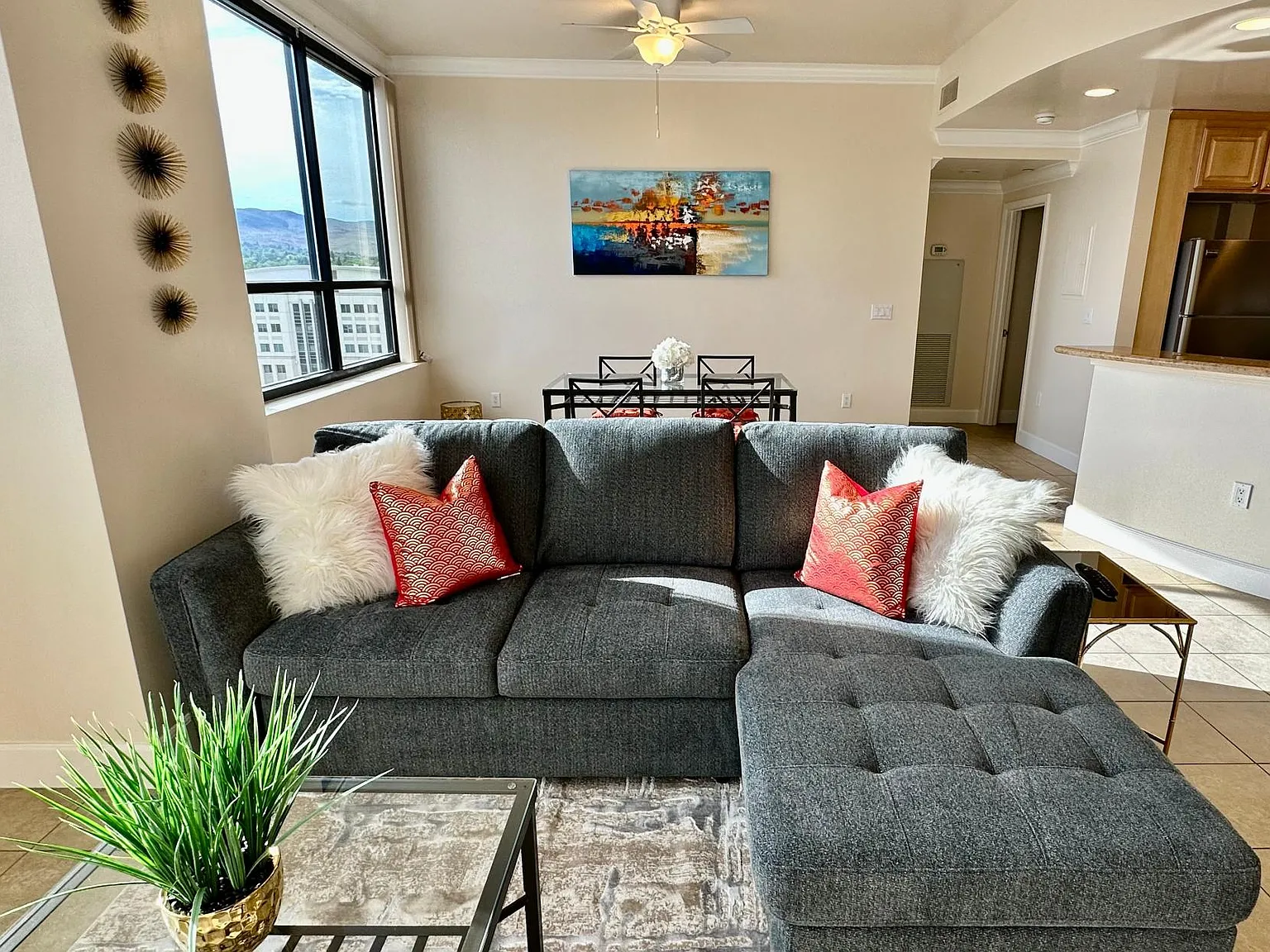 450 N Arlington Ave — Photo 3