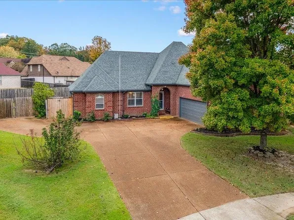 4500 Hillyglen Cv, Bartlett, TN 38135