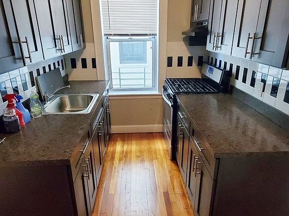 4th image of 21-67 27th St #4