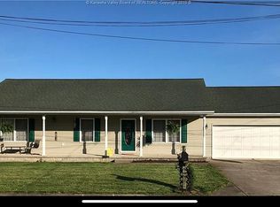 68 Affirmed Dr, Evans, WV 25241