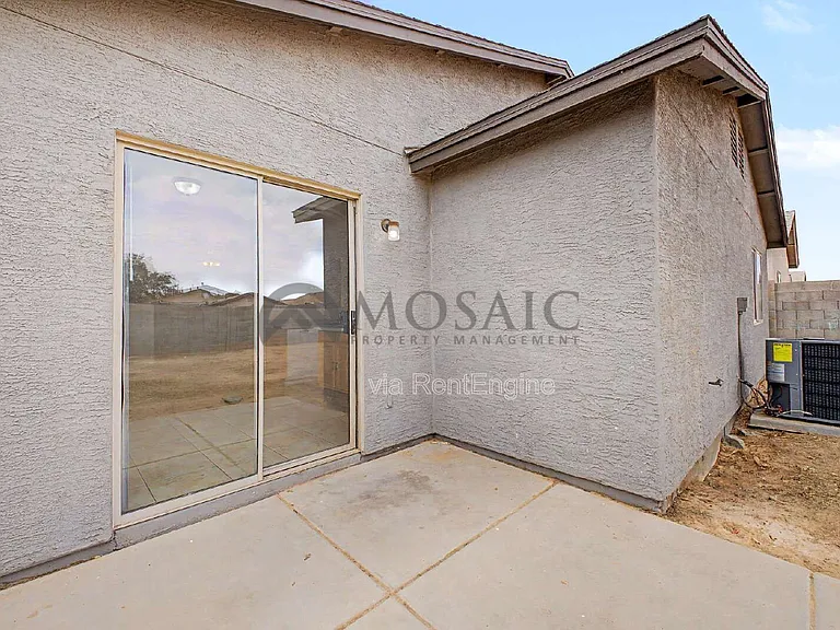 1004 E Cowboy Cove Trl — Photo 20