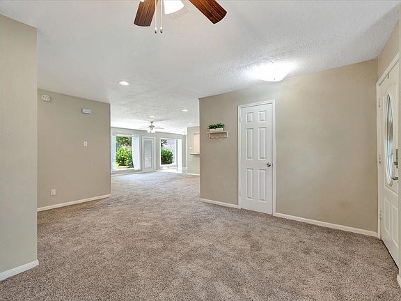 5th image of 16226 Mill Point Dr