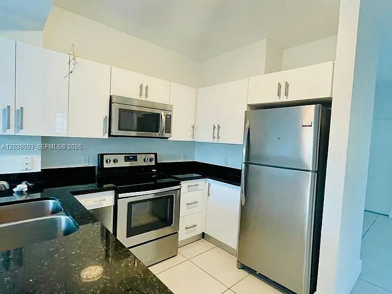 106 SE 9th Ct #201 — Photo 9