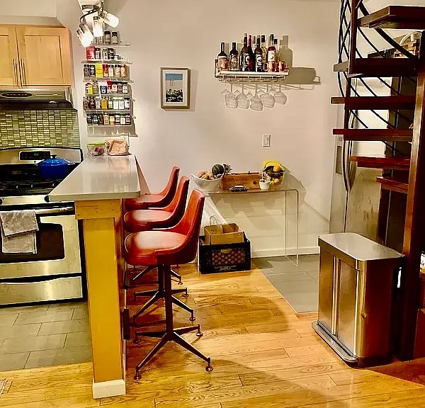 125 Noble St #2 — Photo 2