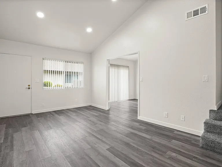 Lincoln Terrace — Photo 14