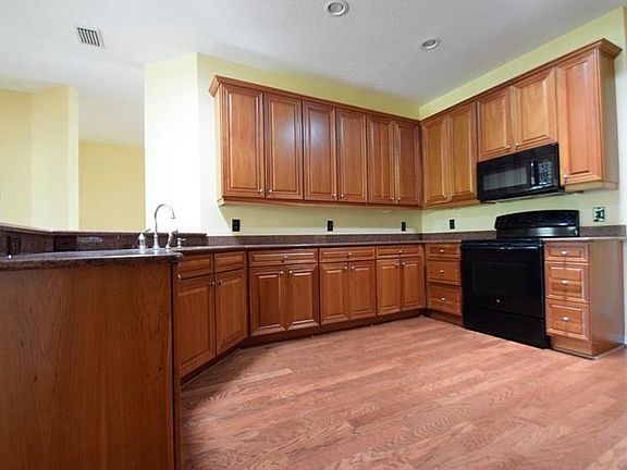 2nd image of 4032 Tralee Dr