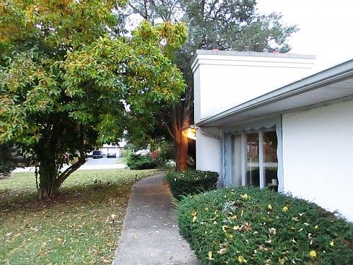 3rd image of 6020 Winnpeny Ln