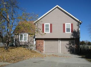 126 Manor Pl, Gardner, KS 66030