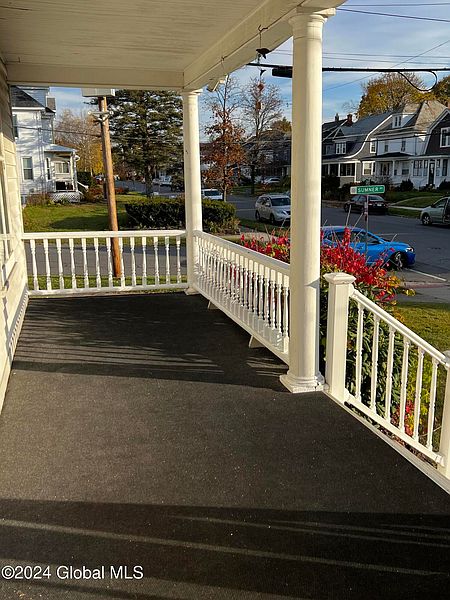 5th image of 1643 Rugby Road