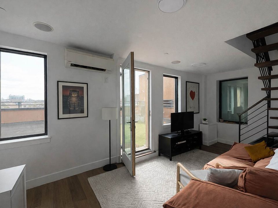 1st image of 55 Stanhope St APT 4F