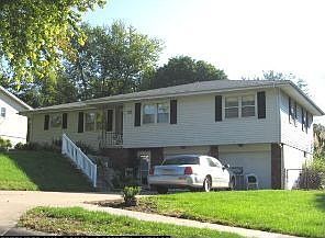 Raised Ranch w/ X wide drive