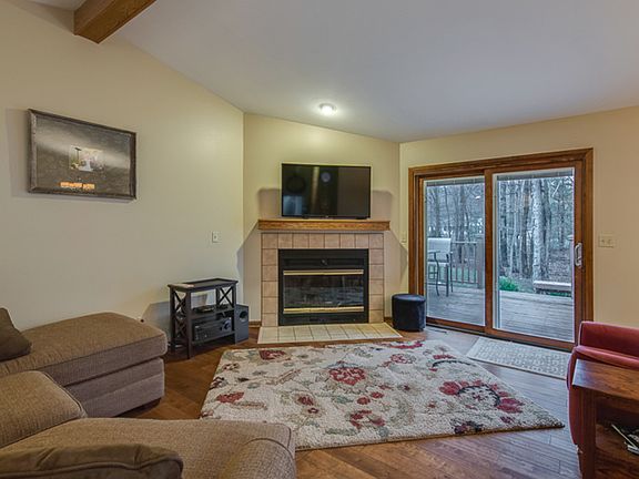 4th image of 2545 N Arbutus Ct