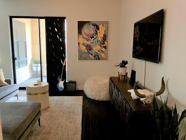 395 E 4th St #21 — Photo 7