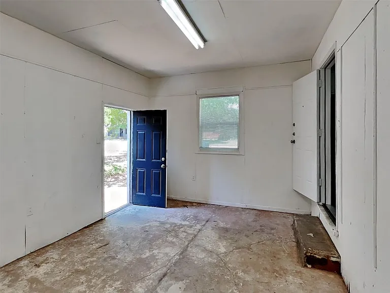 808 Laguna Dr — Photo 14