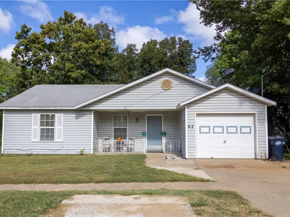 82 Main St, West Fork, AR 72774