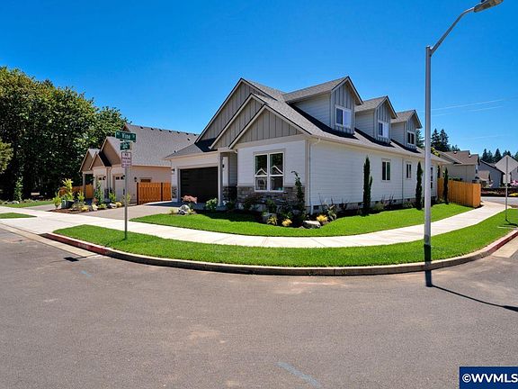 3rd image of 2123 NE Spitz Rd